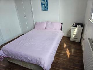 Stylish 2-Bedroom Flat - Central Links - 0