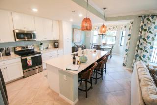 Lavish 2 BR lakefront condo with golf course views - Lakewood Ranch - Bradenton - 0