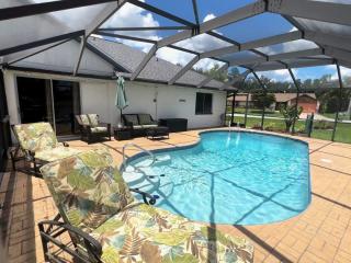Spacious lakefront pool home in North Fort Myers - North Fort Myers - 2