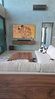 New 5BR-6BTH Lap Pool, Pickleball, Jacuzzi Sauna ,Cold Plunge, Gym, Bocce - 1