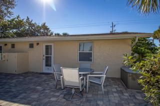 Charming Manasota Key duplex with beach access - Englewood - 8