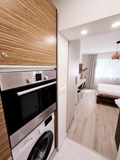 Monique's Apartment 3 - 3