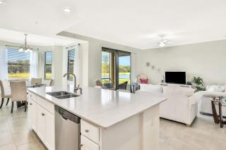 Gorgeous lakefront 2BR condo - Lakewood National Golf Club - Lake Daze - Bradenton - 4