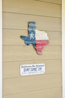 The Sandpiper's Feather Fire Pit Pets Yard Sleeps 11 - Bolivar Peninsula - 7
