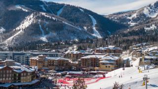 Sundial studio in the heart of Canyons Village, outdoor pool/hot tubs, walk to hiking & biking C202A - Park City - 0