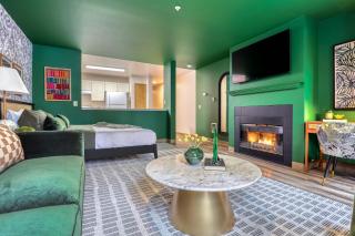 Quest Travels - Seattle - 4