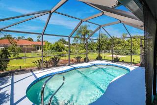 Charming Port Charlotte 3BR pool home - Yonkers - 0
