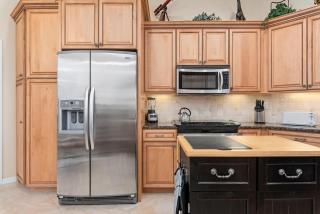 Tranquil 2BR lakefront home in Palmer Ranch - 1