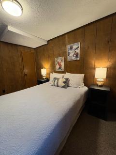 Cozy Ski Lodge Condo I Alpen Villas at Powderhorn Mountain - Bessemer - 4