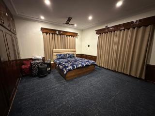 Taha Inn Home comfort - Srinagar - 8