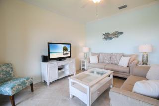 Exquisite 2 BR Lake Front Condo In Lakewood National Golf Club - 3