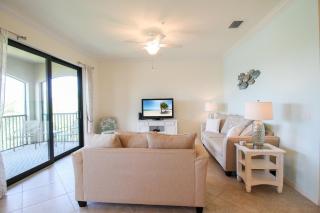 Exquisite 2 BR Lake Front Condo In Lakewood National Golf Club - Bradenton - 1