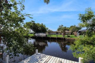 Canal-Front Escape with Private Pool & Game Room in Port Charlotte - 7