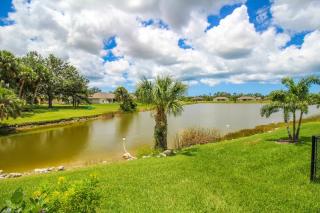 Bright & Airy Canal-Front Retreat With Pool - Rotonda West - 6