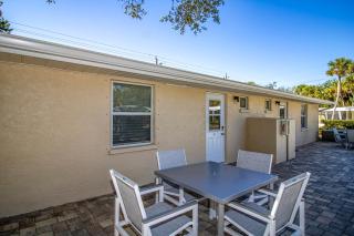 Charming Manasota Key duplex with beach access- IB14 - Englewood - 5