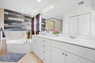 Relaxing 4-Bedroom Home & Private Pool - Port Saint Lucie - 1