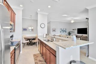 Breathtaking 3 BR condo with lake views in Lakewood National Golf Club - Shades Of Summer - Bradenton - 8