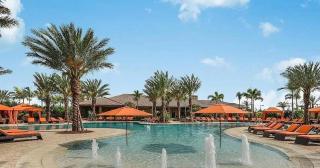 Gorgeous lakefront home in Esplanade Golf & Country Club in Lakewood Ranch - 6