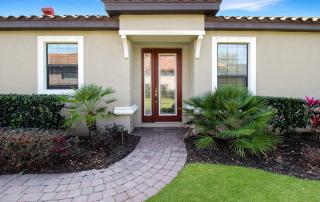 Gorgeous lakefront home in Esplanade Golf & Country Club in Lakewood Ranch - 1