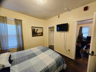Nice 2 bed Whole Foods, Brown University, Miriam, Downtown 3R - Providence - 4
