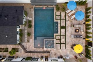Montecito Luxe Home - 3-Villa Retreat with Pool Courtyard - Phoenix - 7