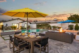 Montecito Luxe Home - 3-Villa Retreat with Pool Courtyard - Phoenix - 9