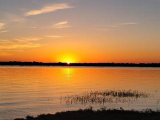 Lovely Lakeside Living - 9