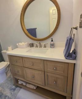 Lovely Lakeside Living - 5