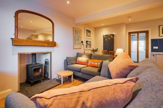 Blairgowrie - Cosy terraced cottage sleeps 4 - 9