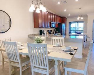 Lakefront 2 BR Condo In Lakewood National - 4