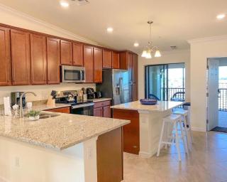 Lakefront 2 BR Condo In Lakewood National - Bradenton - 2