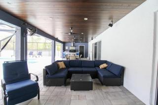 Chic 3 BR Private Pool Home in Lehigh Acres - Lehigh Acres - 8