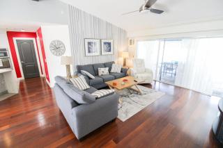 Chic 3 BR Private Pool Home in Lehigh Acres - Lehigh Acres - 1