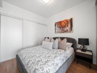 The Ellios Suites - In Downtown Toronto, Opposite CN Tower & Rogers Centre - 1