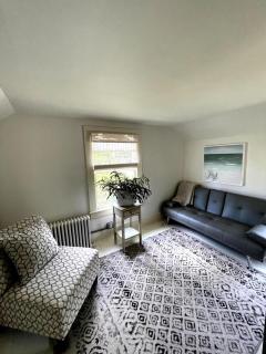 Charming Cottage walk to Main Street - Southampton - 9