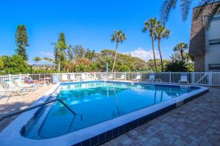 Magnificent Oceanfront 2 BR Condo in Longboat Key - Longboat Key - 2