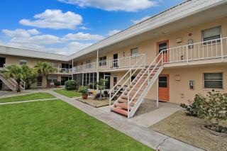 2 BR second story condo close to beaches - Venice - 6