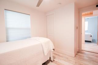 Delightful 2 BR Downtown Sarasota Condo - The White Pearl - Sarasota - 1