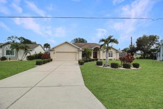 Stunning 3-2 pool home in the heart of Punta Gorda - Port Charlotte - 6