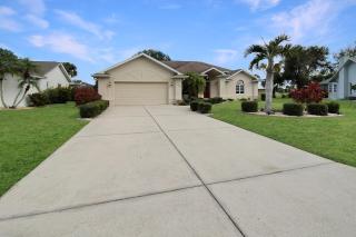 Stunning 3-2 pool home in the heart of Punta Gorda - Port Charlotte - 4