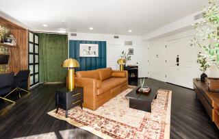 Chic 3BR Escape Steps from Old Town Bars Free Parking - Scottsdale - 3