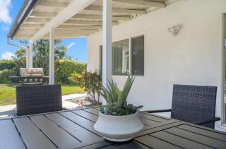 Wexford Hills Poolside Haven Backyard BBQ - Los Angeles - 2