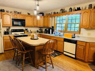 On a Whim Peaceful 2 bedroom home plus loft in charming lakefront community - Swanton - 4