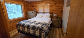 Wandering Woods- 3 Bedroom Home with Hot Tub and Firepit - Oakland - 2