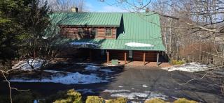 Coopers Run Five Bedroom Log Home with Hot Tub Pool Table and Views - McHenry - 0