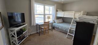The Hideaway House- 3 bedroom with Hot Tub, Fenced Yard, Lake Access - Swanton - 9