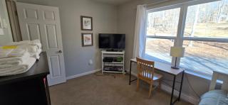 The Hideaway House- 3 bedroom with Hot Tub, Fenced Yard, Lake Access - Swanton - 8