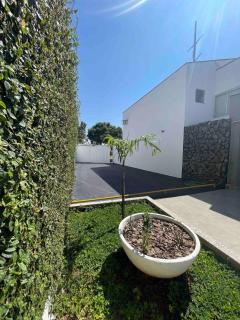 Casa por temporada em Goiânia - Sobrado com área de lazer com varanda gourmet - Goiânia - 2