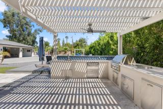 Pura Vida Home - Chic Villa Saltwater Pool Spa Games - Phoenix - 2