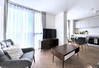 City Skyline View Holiday Apartment in Birmingham City Centre - South Central Apt125 - Birmingham - 3